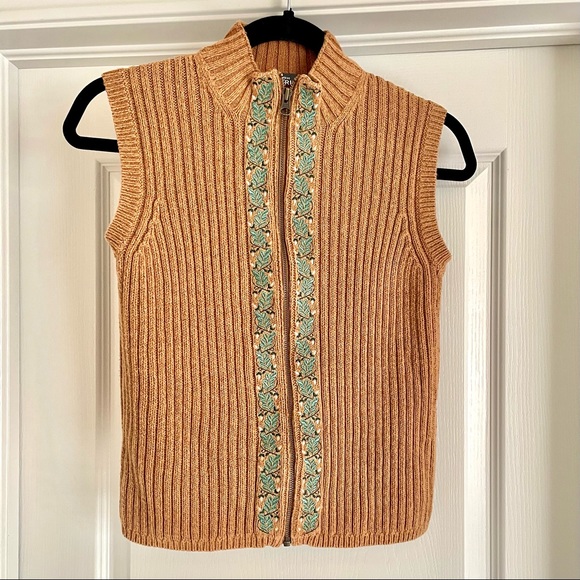 Woolrich Sweaters - Woolrich Vintage Ribbed Sweater Vest with Leaf Embroidery
